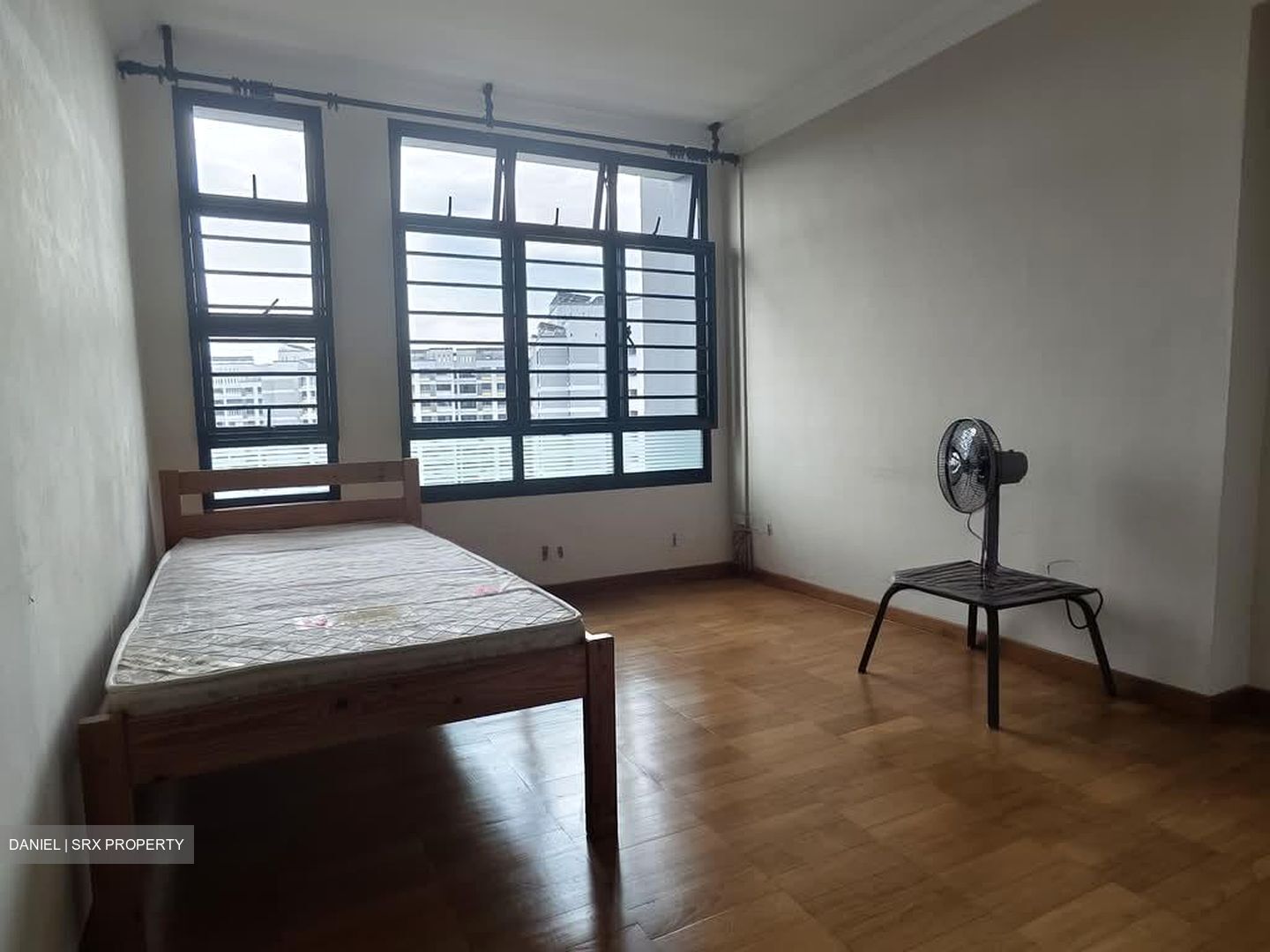 Blk 581 Woodlands Drive 16 (Woodlands), HDB Executive #557002301